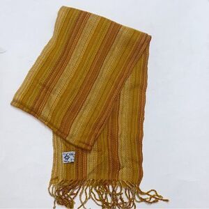 Inter-American Trading Yellow Knit Fabric 💯 % Alpaca Style Vintage